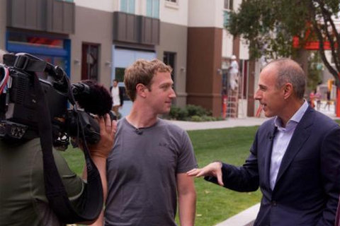 CEO Facebook: 'Ngày nào tôi cũng mặc như thế'