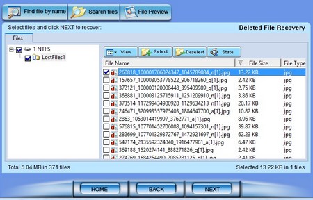 Sau khi chọn phân vùng, nhấn Next để quá trình quét và tìm kiếm file bị xóa diễn ra.