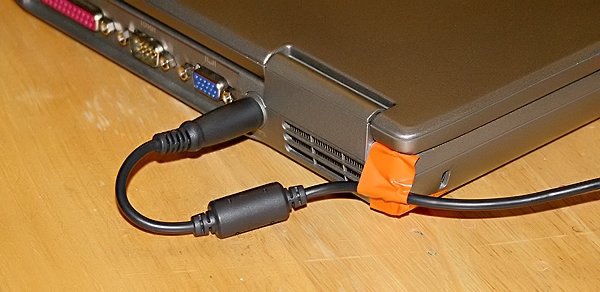 Pin laptop đầy nhưng vẫn cắm pin có tốt không?