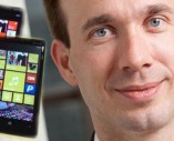 Nokia mất 'thuyền trưởng' của Lumia trước ngày bán Windows Phone 8